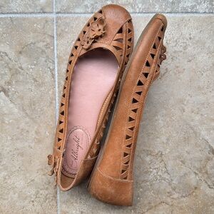 Miss Albright Leather Ballet Flats Anthropologie Laser Cutout 3D Flowers Size 10